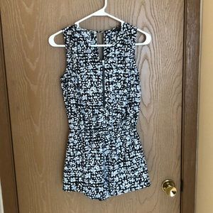 Banana Republic printed romper size 00